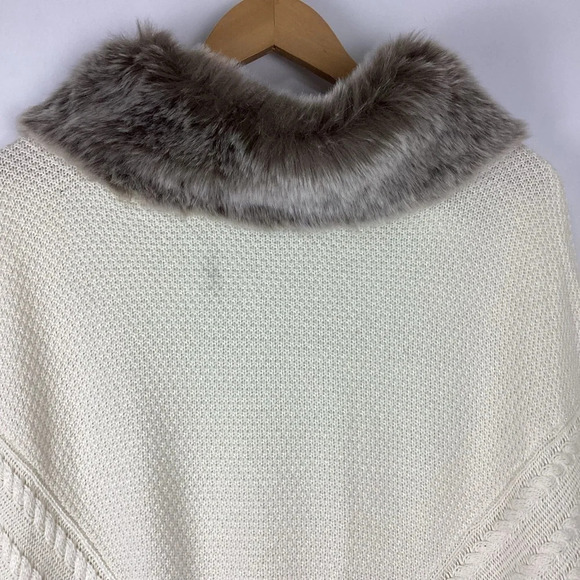 Talbots Faux Fur Knit Poncho Medium NEW - Picture 3 of 7